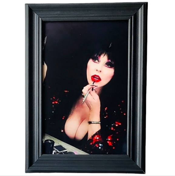 Elvira Horror Queen Cult Classic Gothic Punk Rock 80s 90s framed print - Picture 1 of 3